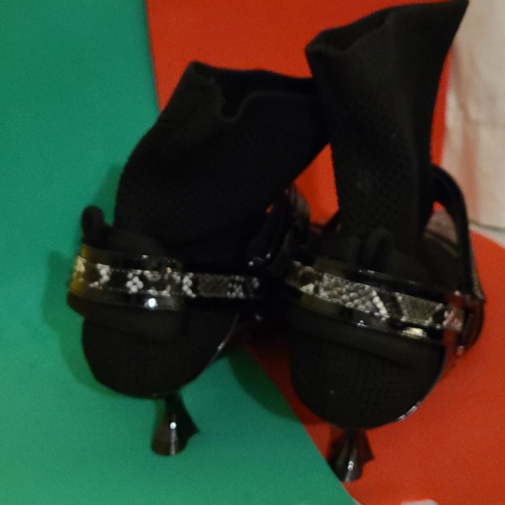 Boots - Picture 6 of 8